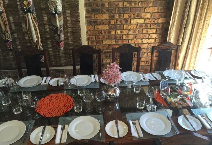 פנסיון Ikwekwezi Guest Lodge