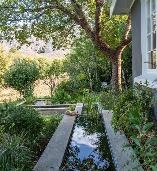 بنسيون In Abundance Guest House