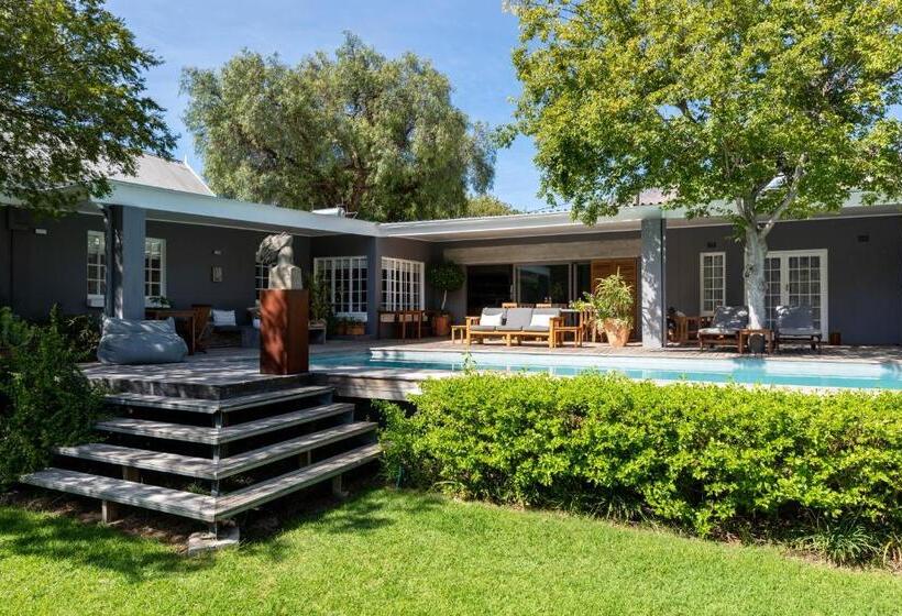 بنسيون In Abundance Guest House