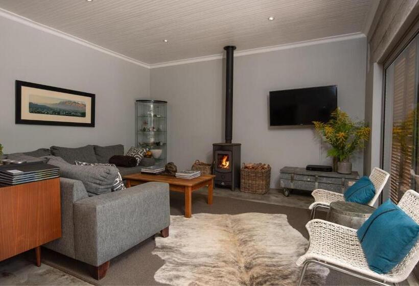 بنسيون In Abundance Guest House