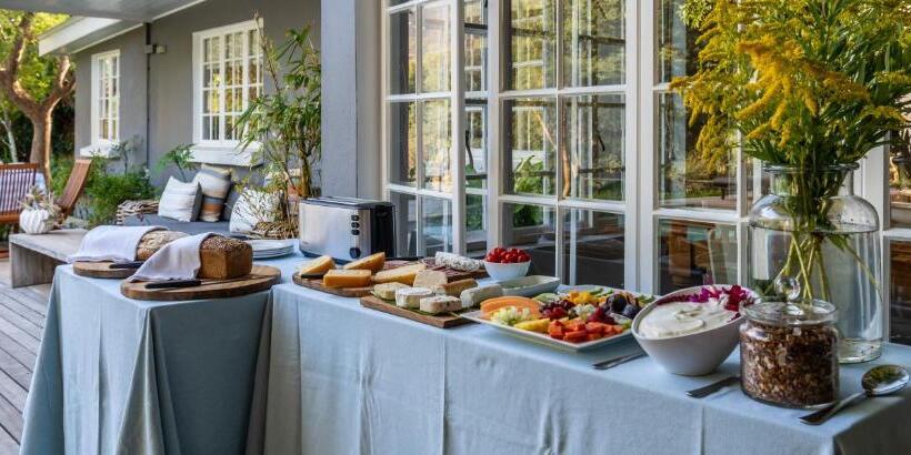 بنسيون In Abundance Guest House