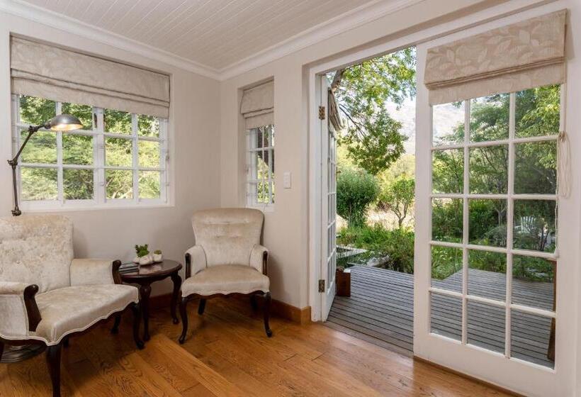 بنسيون In Abundance Guest House