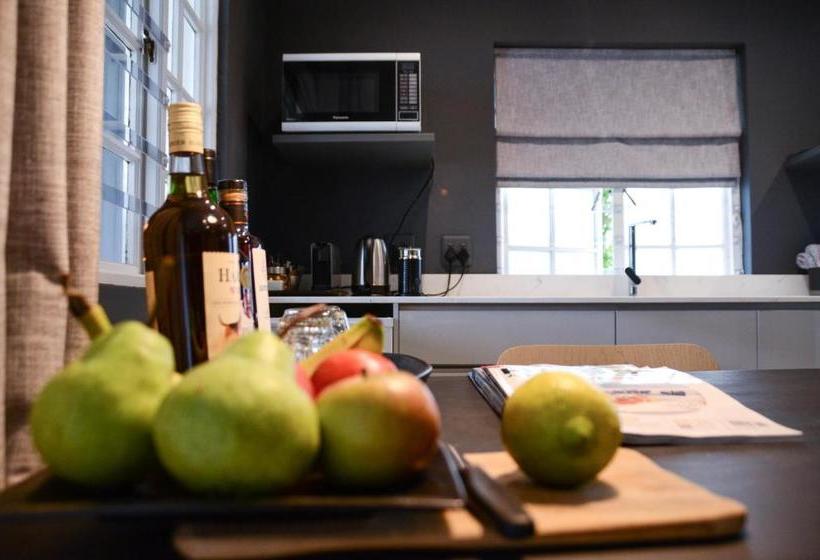 بنسيون In Abundance Guest House