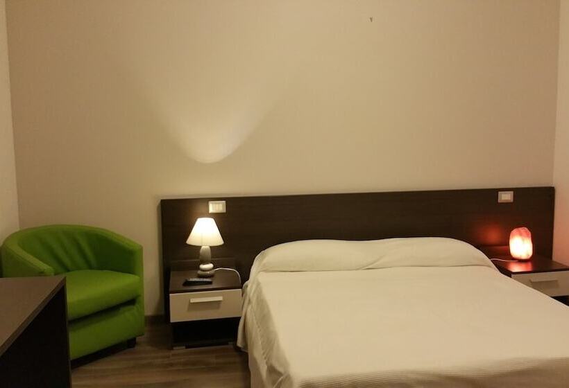 پانسیون L Antica Caserma