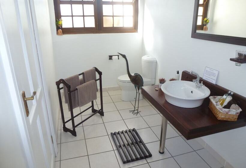 פנסיון Langeberg Guest Lodge