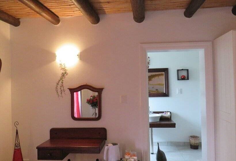 פנסיון Langeberg Guest Lodge