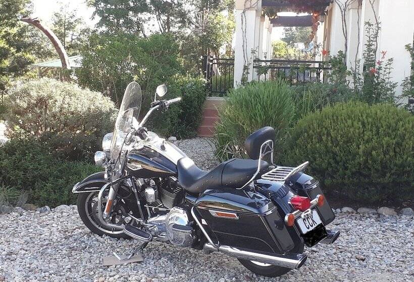 פנסיון Langeberg Guest Lodge