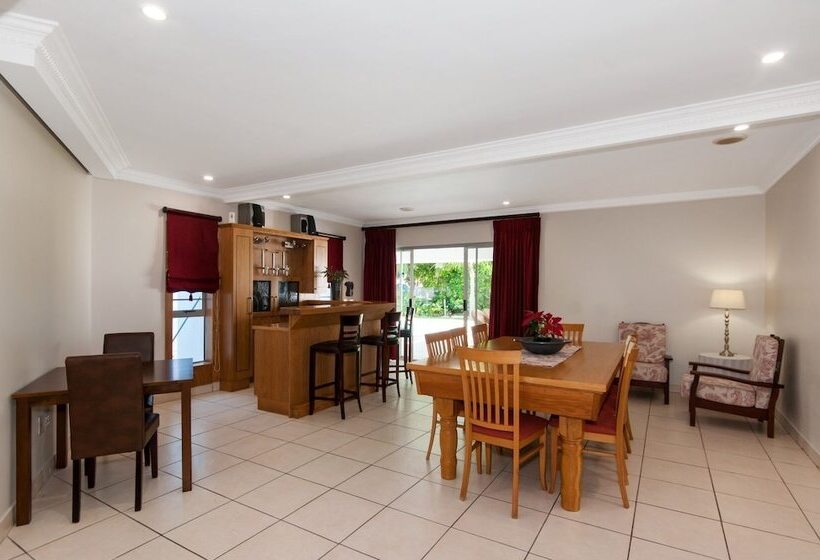 膳宿费 Millard Crescent Guest House