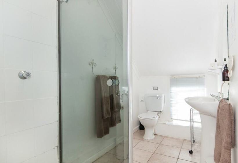 膳宿费 Millard Crescent Guest House