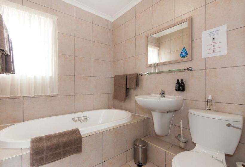 膳宿费 Millard Crescent Guest House