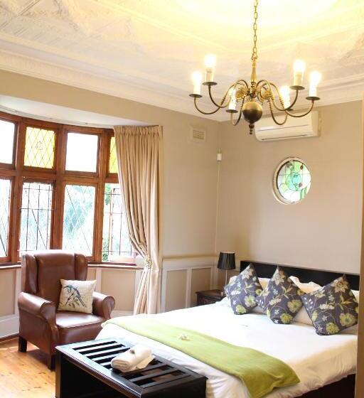 膳宿费 Palm Tree Manor