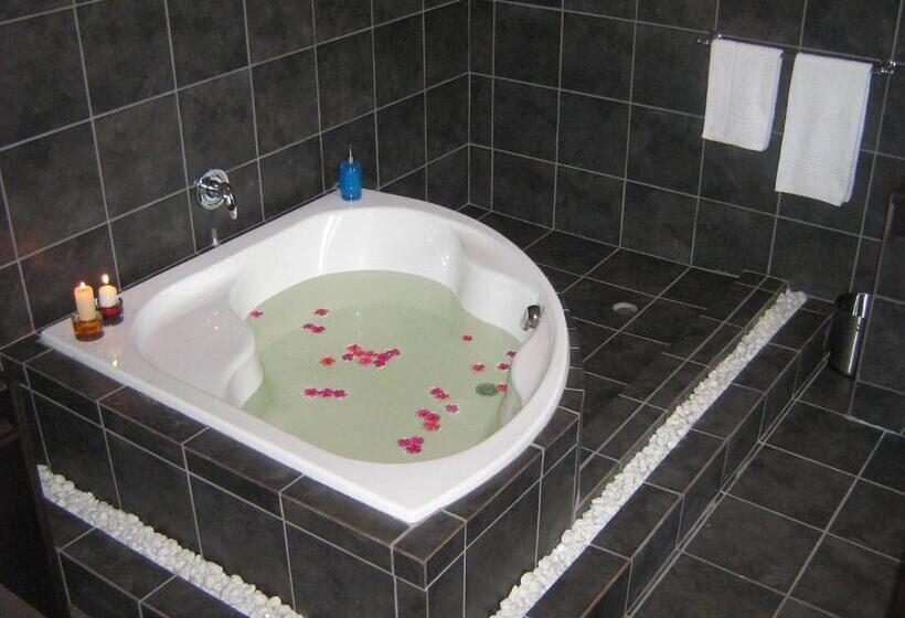 پانسیون Palm Tree Manor