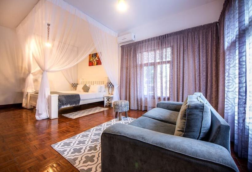 פנסיון Sommerschield Guest House & Restaurant