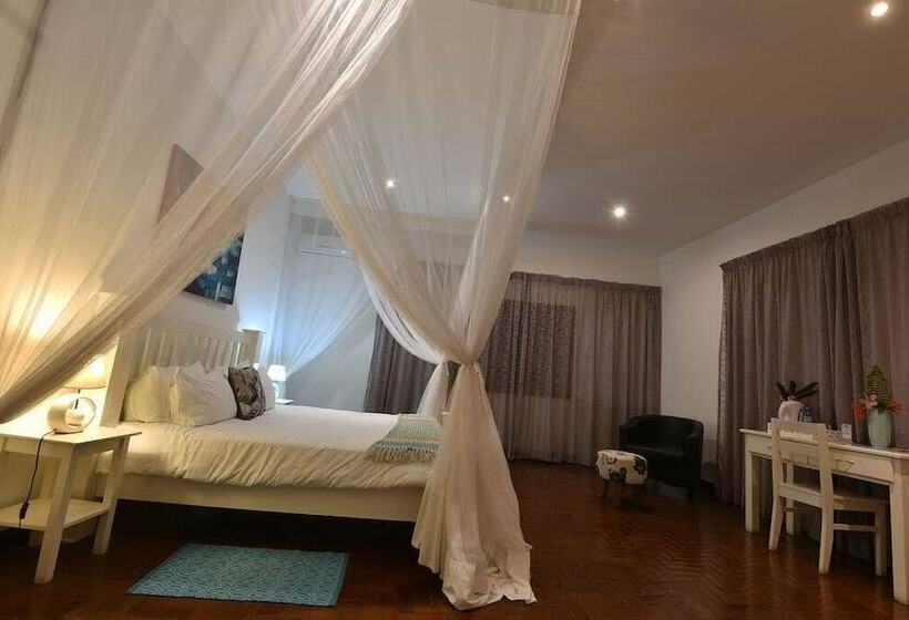 פנסיון Sommerschield Guest House & Restaurant