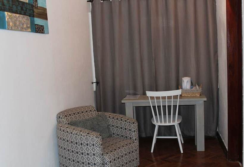 פנסיון Sommerschield Guest House & Restaurant