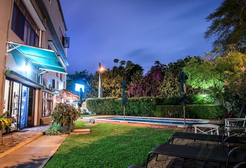 פנסיון Sommerschield Guest House & Restaurant