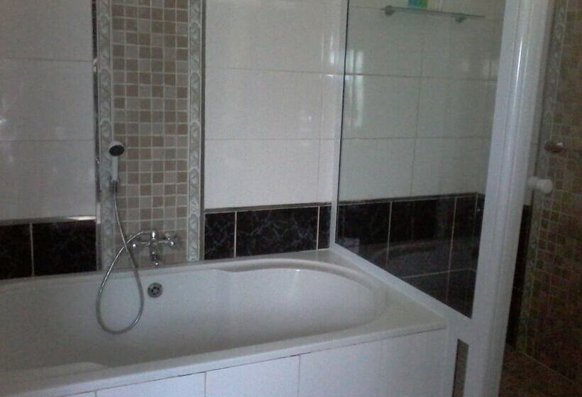 Пансион The Anglers Rod