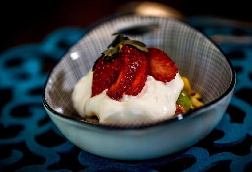 膳宿费 Turaco Lodge   No Loadshedding