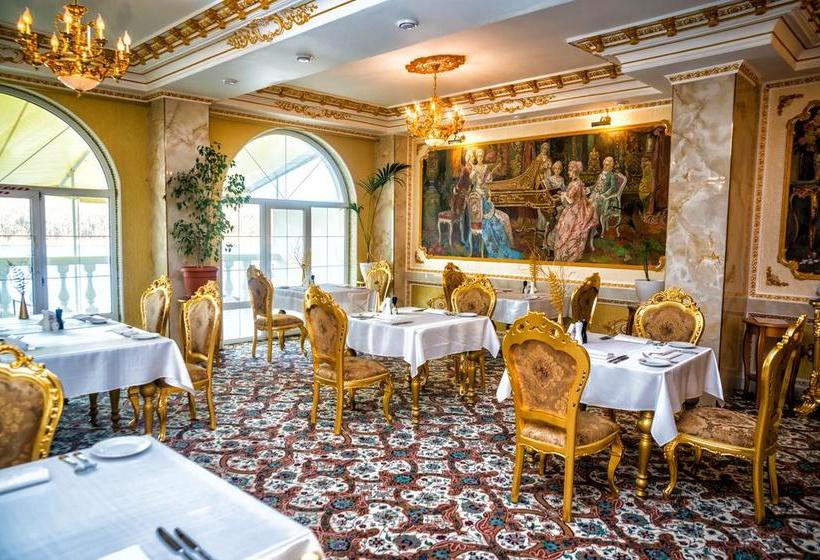 Petrovsky Prichal Hotel & Spa