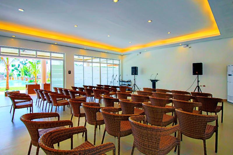 استراحتگاه Bohol Shores