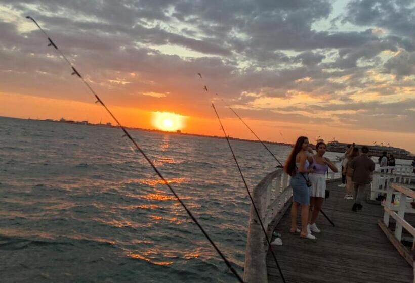 Staycentral   Spacious Seaviews Port Melbourne