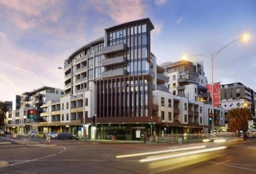 Staycentral   Spacious Seaviews Port Melbourne