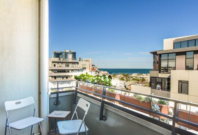 Staycentral   Spacious Seaviews Port Melbourne