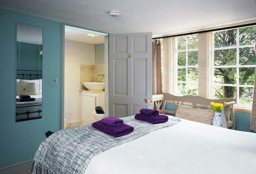The New School Rooms   Beautiful, Georgian Apartment With Private Heated Pool And Hot Tub Sleeps 12