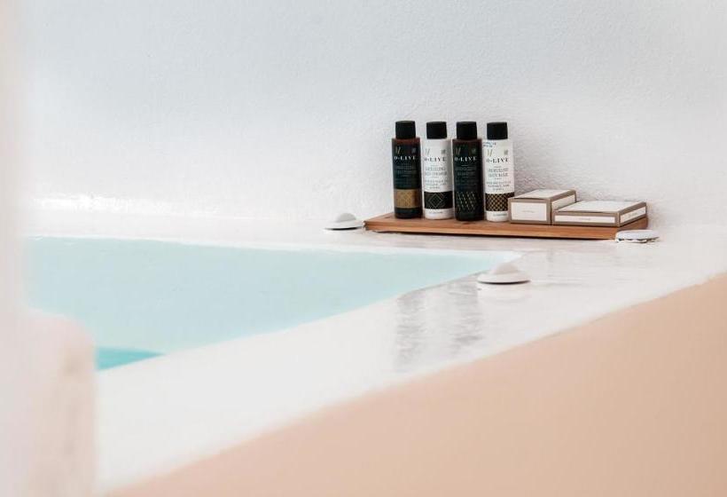 White Rook Cave House By Caldera Houses