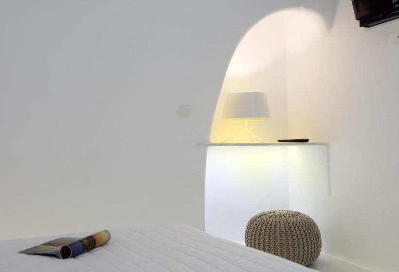 White Rook Cave House By Caldera Houses