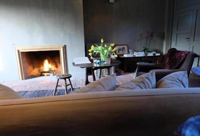 مبيت وإفطار 15 Inn