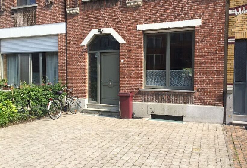 مبيت وإفطار Chez Mémère