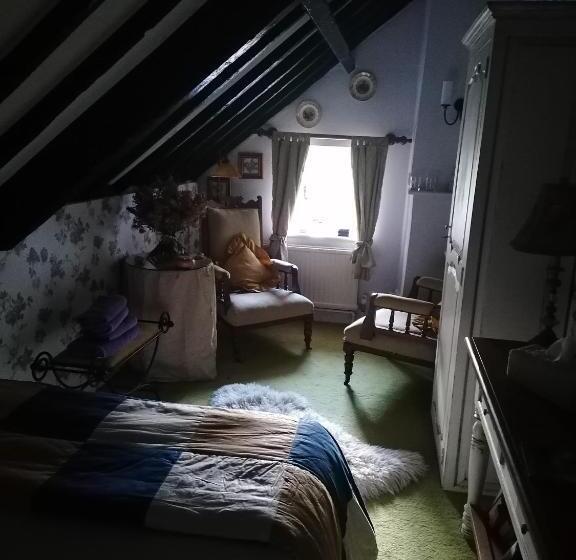 مبيت وإفطار Cullintra House