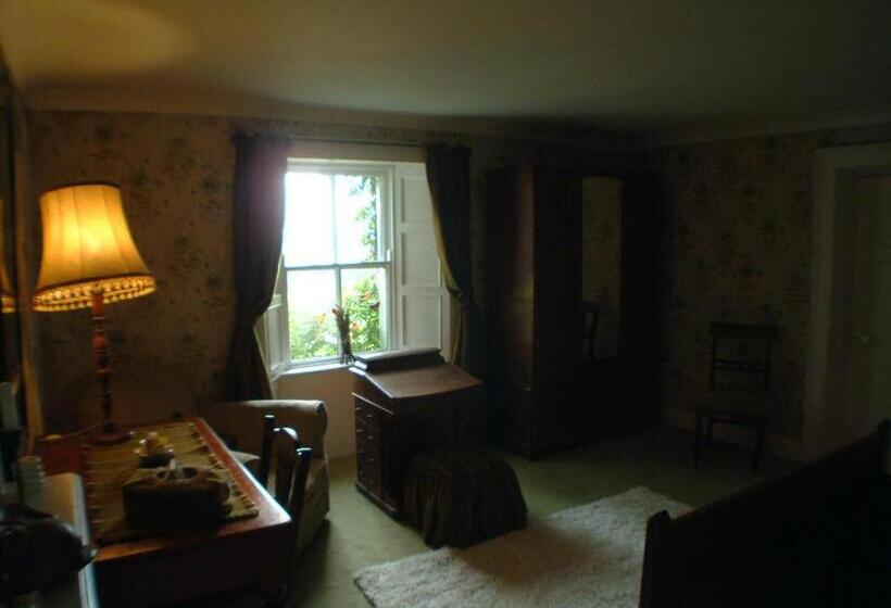 مبيت وإفطار Cullintra House