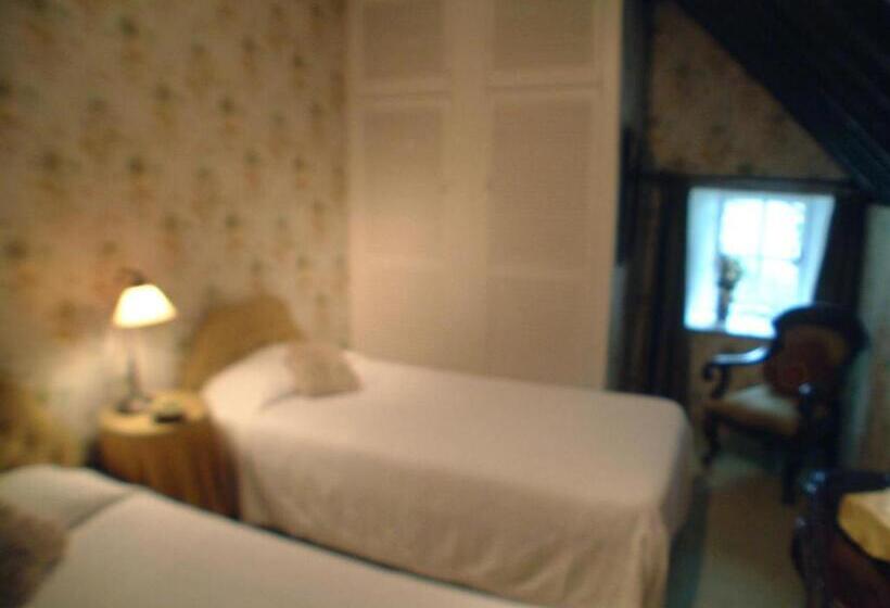 مبيت وإفطار Cullintra House