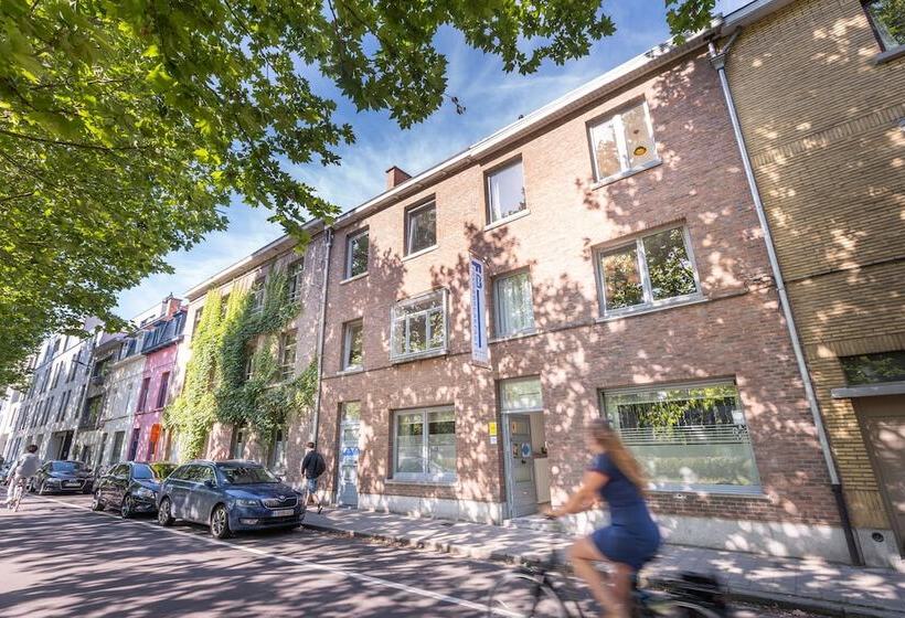 مبيت وإفطار Fred&breakfast