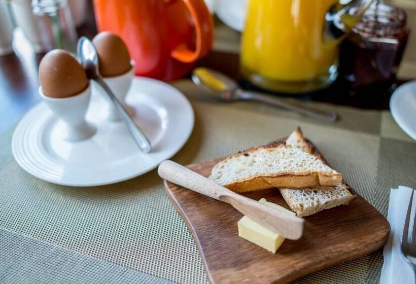 ベッドアンドブレックファースト Hazelwood Lodge