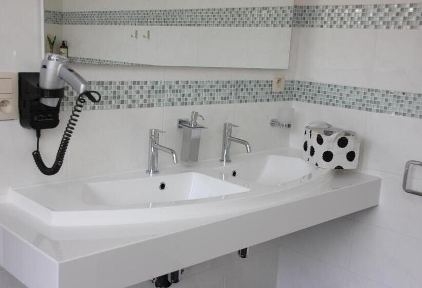 مبيت وإفطار Luxury Suites Arendshof