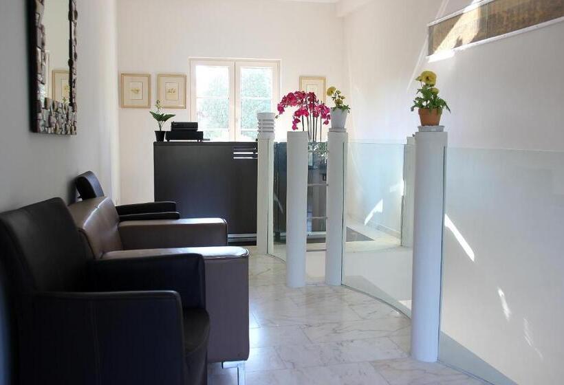 مبيت وإفطار Luxury Suites Arendshof