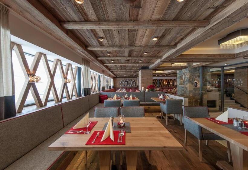 צימר Superior Hotel Edelweiss