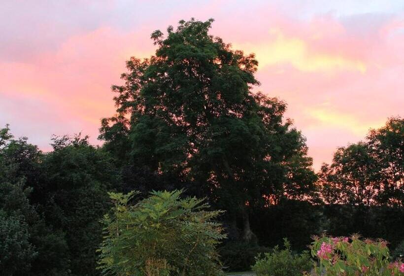 Blossom Hill Bed And Breakfast