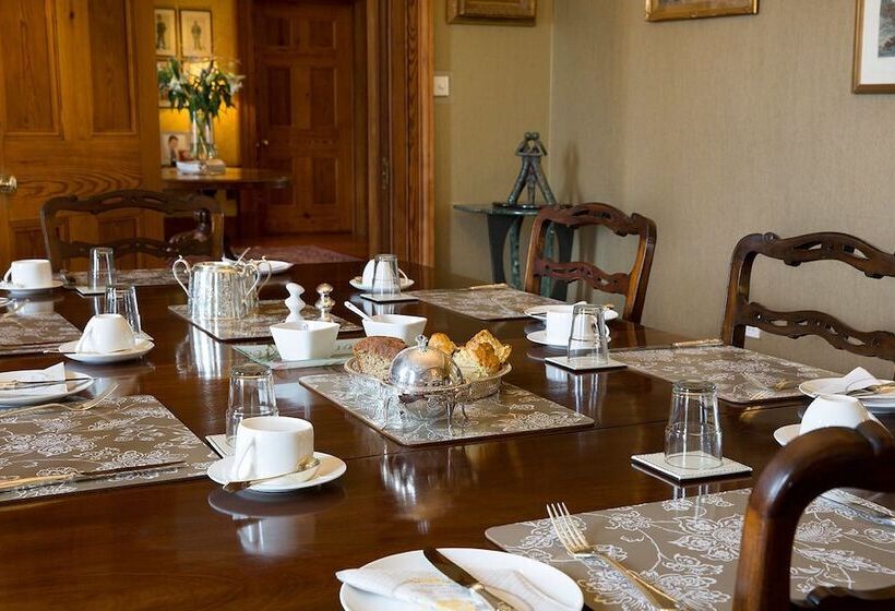 Down Yonder Boutique B&b