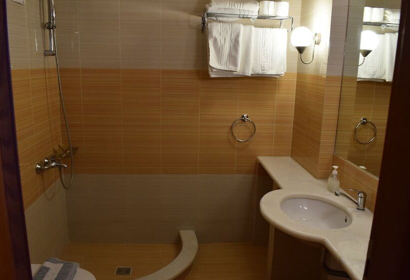 Evia Hotel & Suites