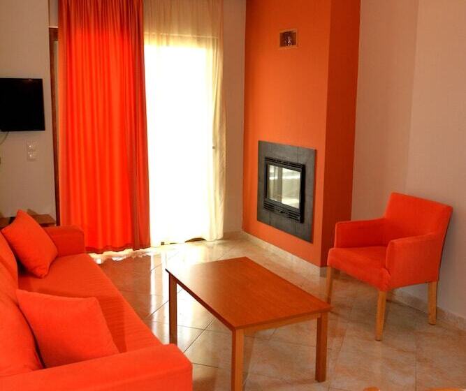 Evia Hotel & Suites