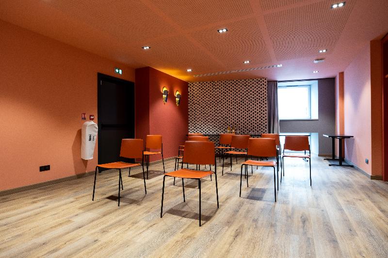 هتل Boma Easy Living