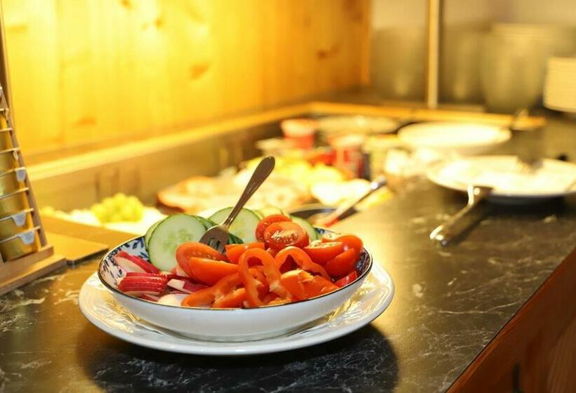 Отель Cafe' Hermann