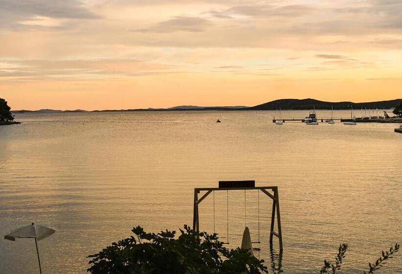 호텔 Crvena Luka Resort