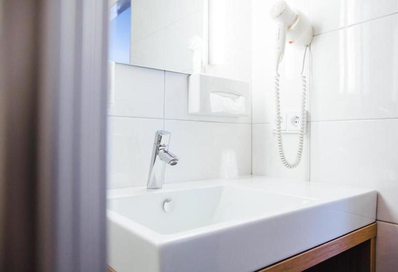 ホテル Garni Noval