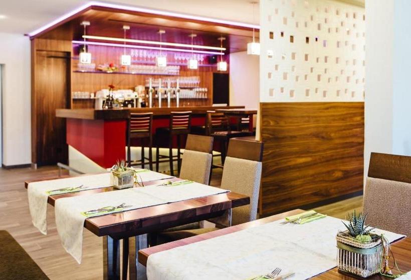 ホテル Garni Noval