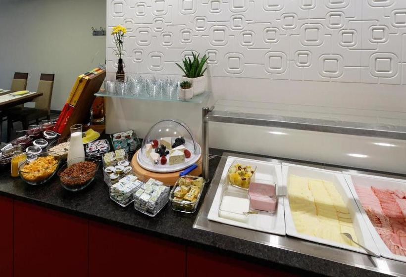 ホテル Garni Noval